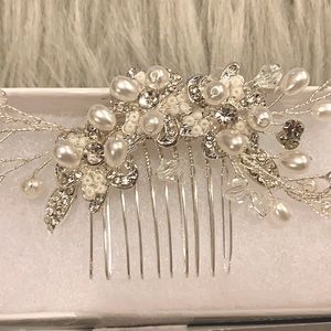 Elegant Wedding Hairpiece / Hair Clip: Pearls • Sparkle • White Beads